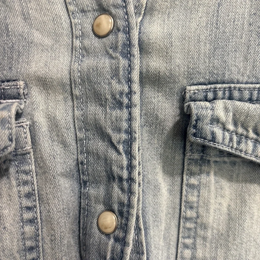 Abercrombie & Fitch Two Tone Denim Chambray western snap down shirt Sz S Cowgirl